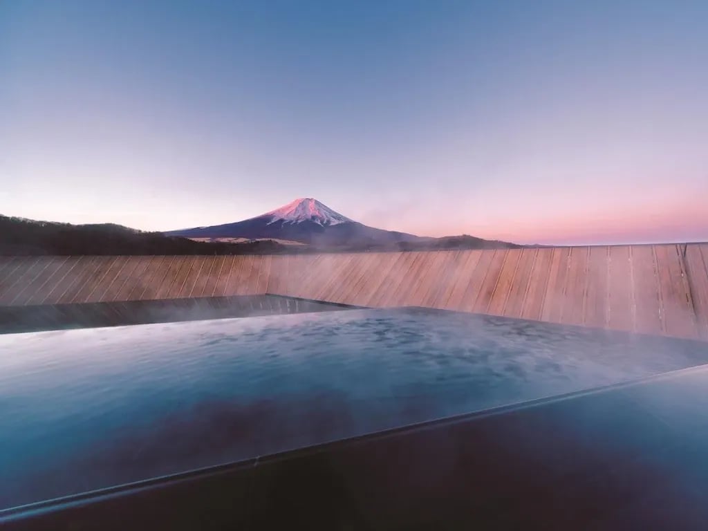 富士山景溫泉酒店推薦 2： 富士山溫泉鐘山苑酒店（Fuji Onsen Hotel Kaneyamaen）