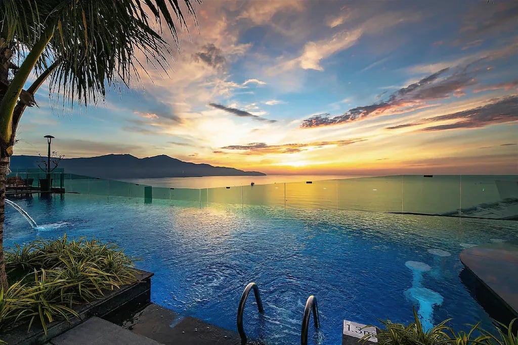 薩拉峴港海灘酒店 Sala Danang Beach Hotel