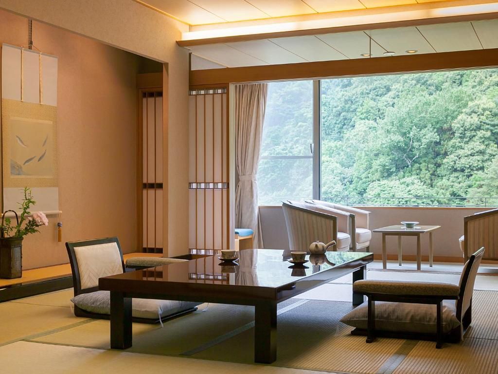 月光園鴻朧館 Gekkoen Korokan
