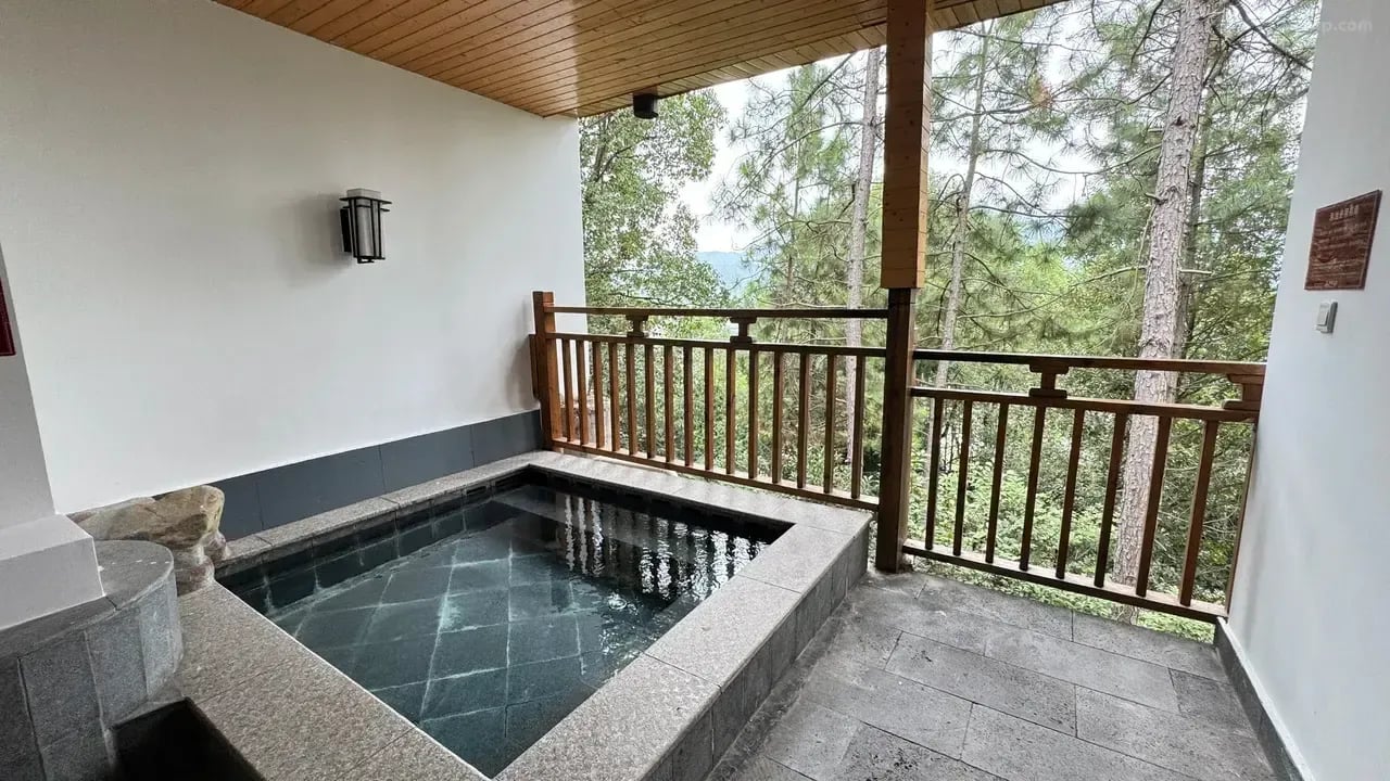 Wanfu Hot Spring International Resort