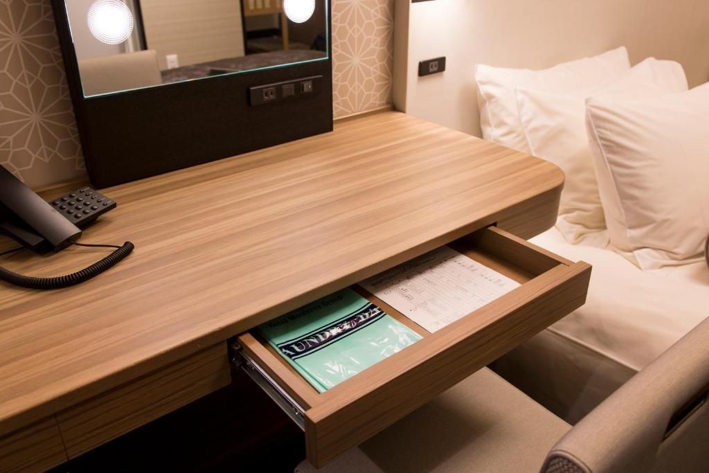 大阪盧費爾蒙特利酒店 Hotel Monterey Le Frere Osaka