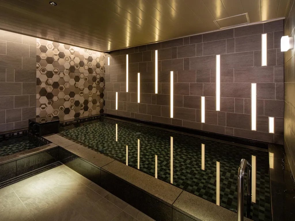 大阪盧費爾蒙特利酒店 Hotel Monterey Le Frere Osaka