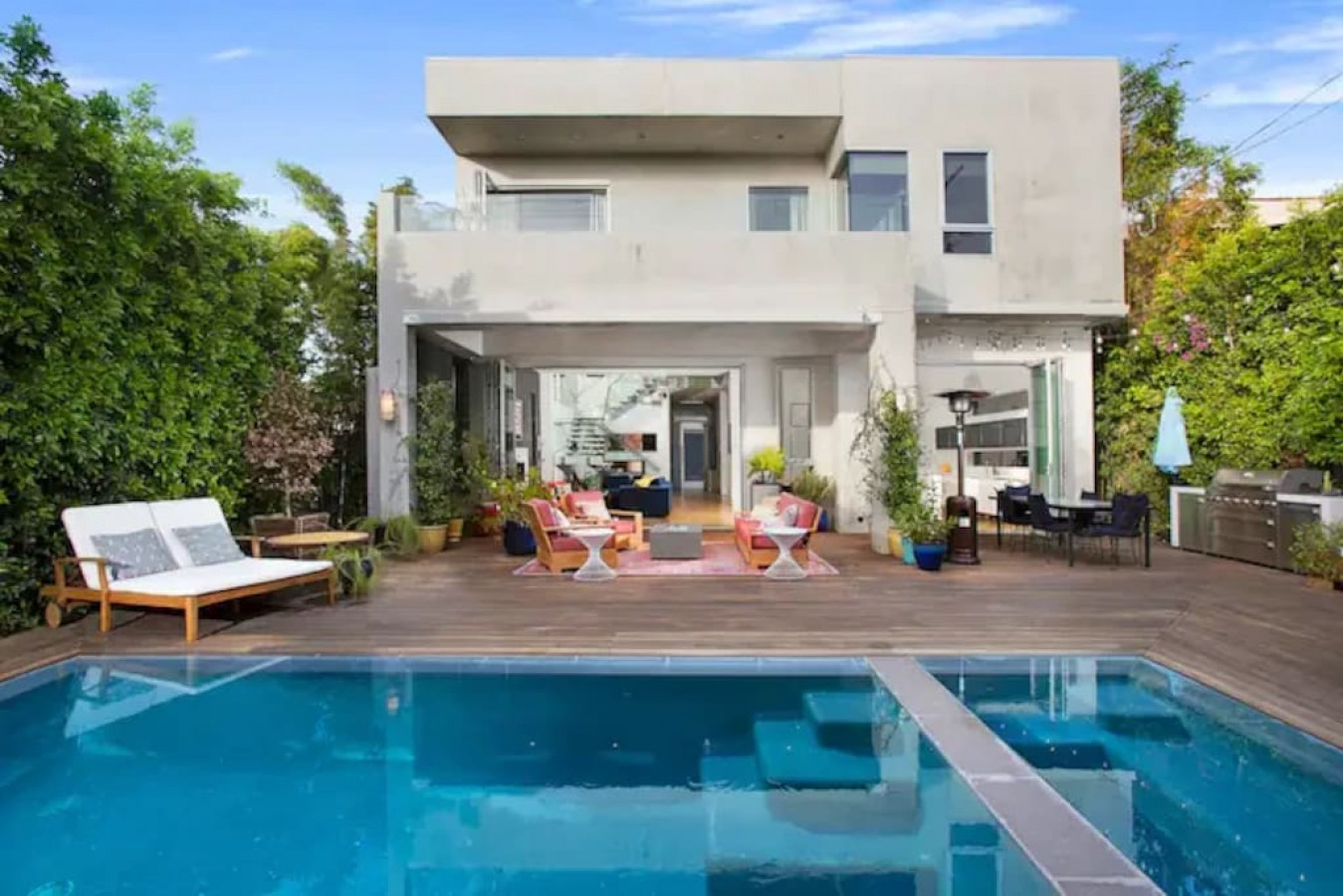 Modern Luxury Rental Home in Los Angeles with Pool