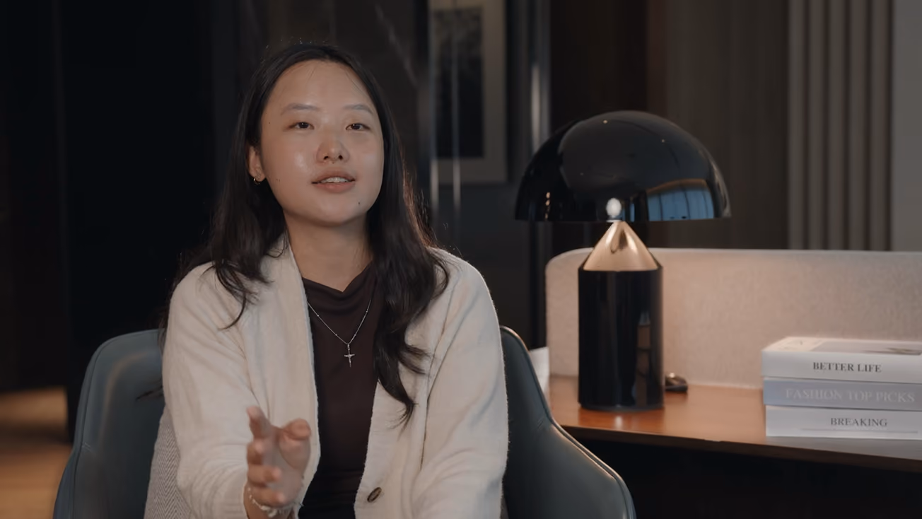 Valerie, traveller and graduate, Syfe investor — video testimonial thumbnail