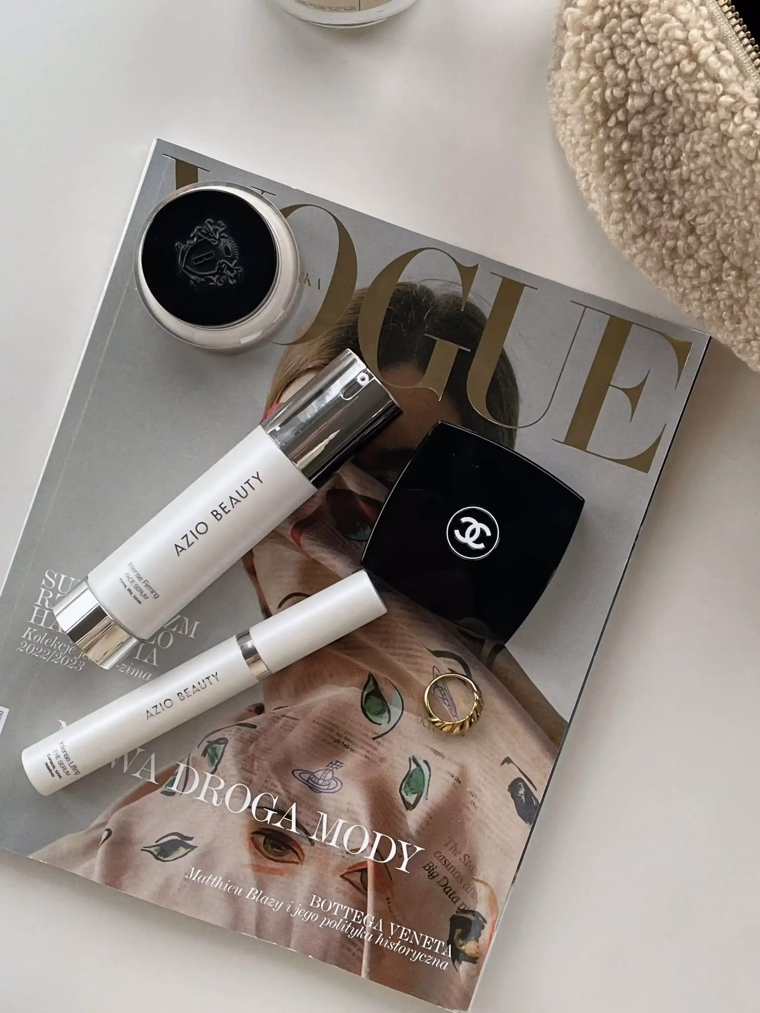 Image of a few skincare products of the brand Azio Beauty