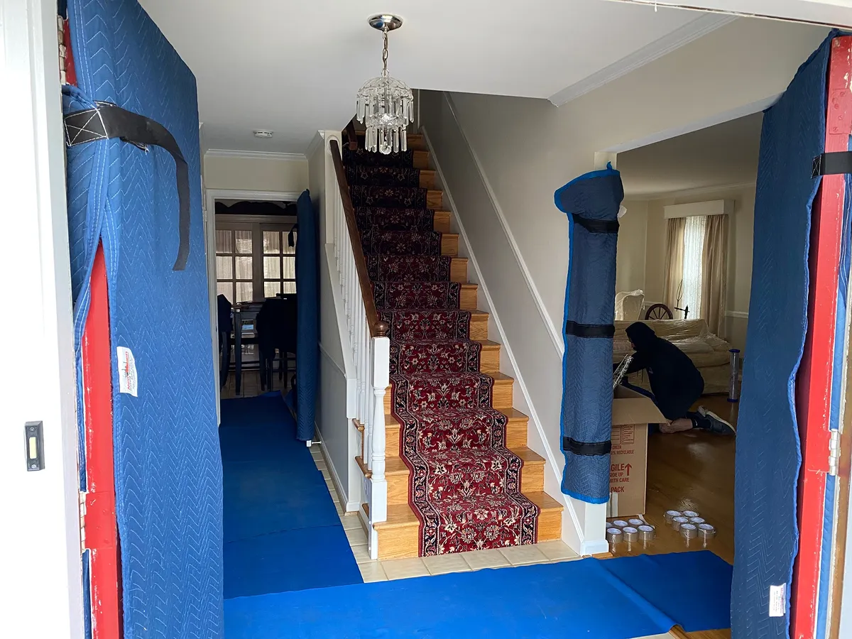 Division 1 Moving - Wall and Floor Protection