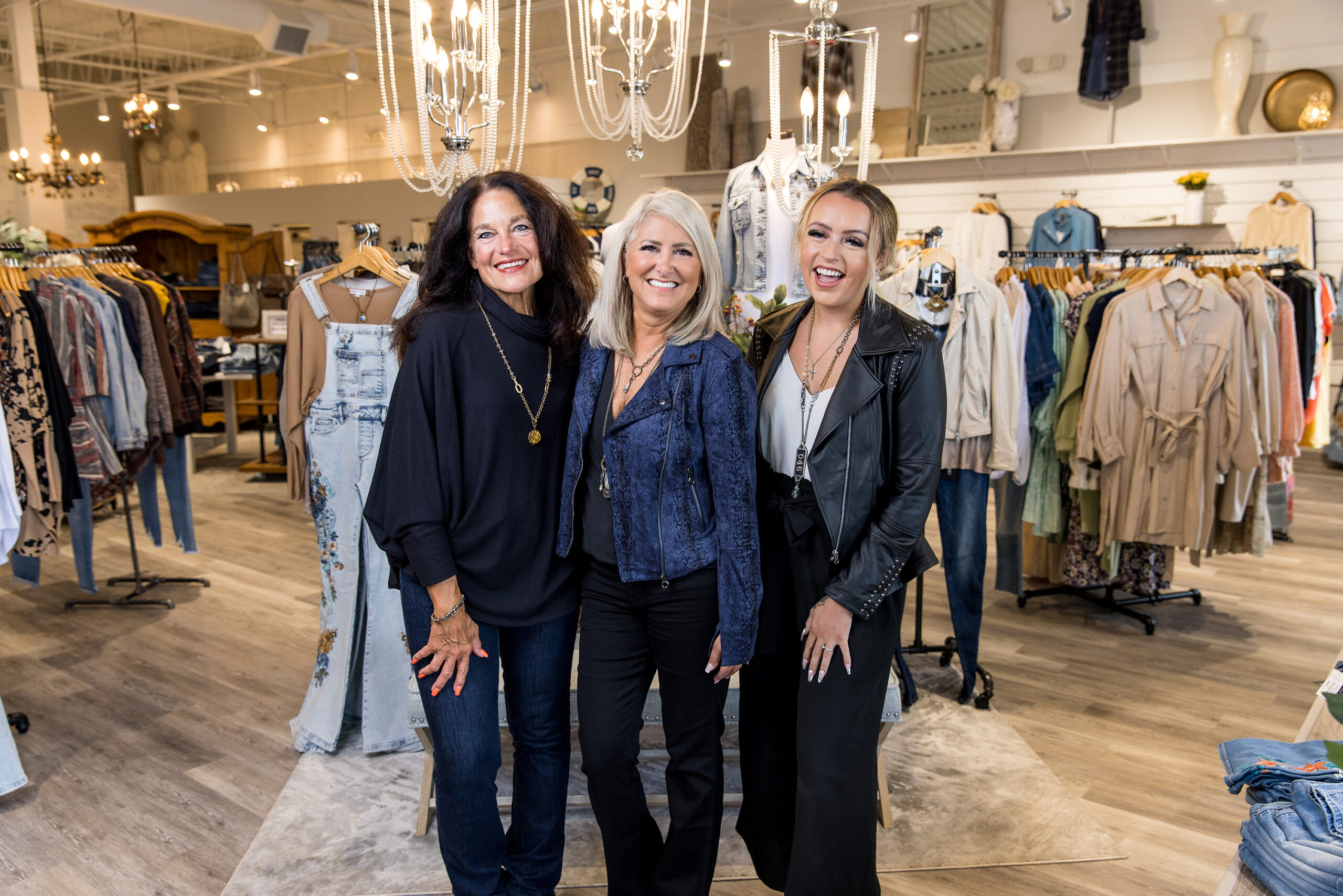 Mainstream Boutique franchise team in store