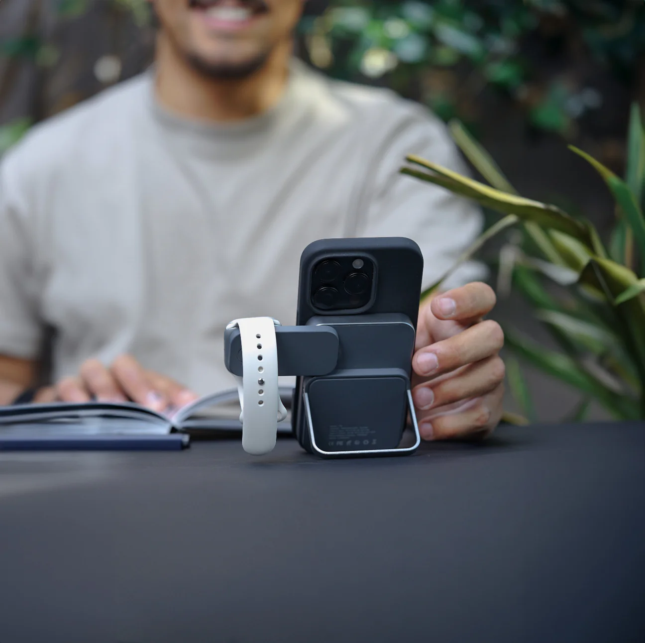 Duelix 5000mAh wireless powerbank with Apple Watch charger - custom branded tech accessories for corporate gifts.