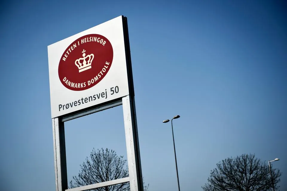 En anæstesilæge blev idømt tre års fængsel for systematisk bedrageri over ni år, hvor han uberettiget fik betalt omkring 9 millioner kroner.