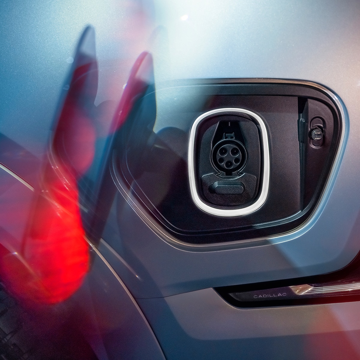 2025 Cadillac Escalade IQ Plug