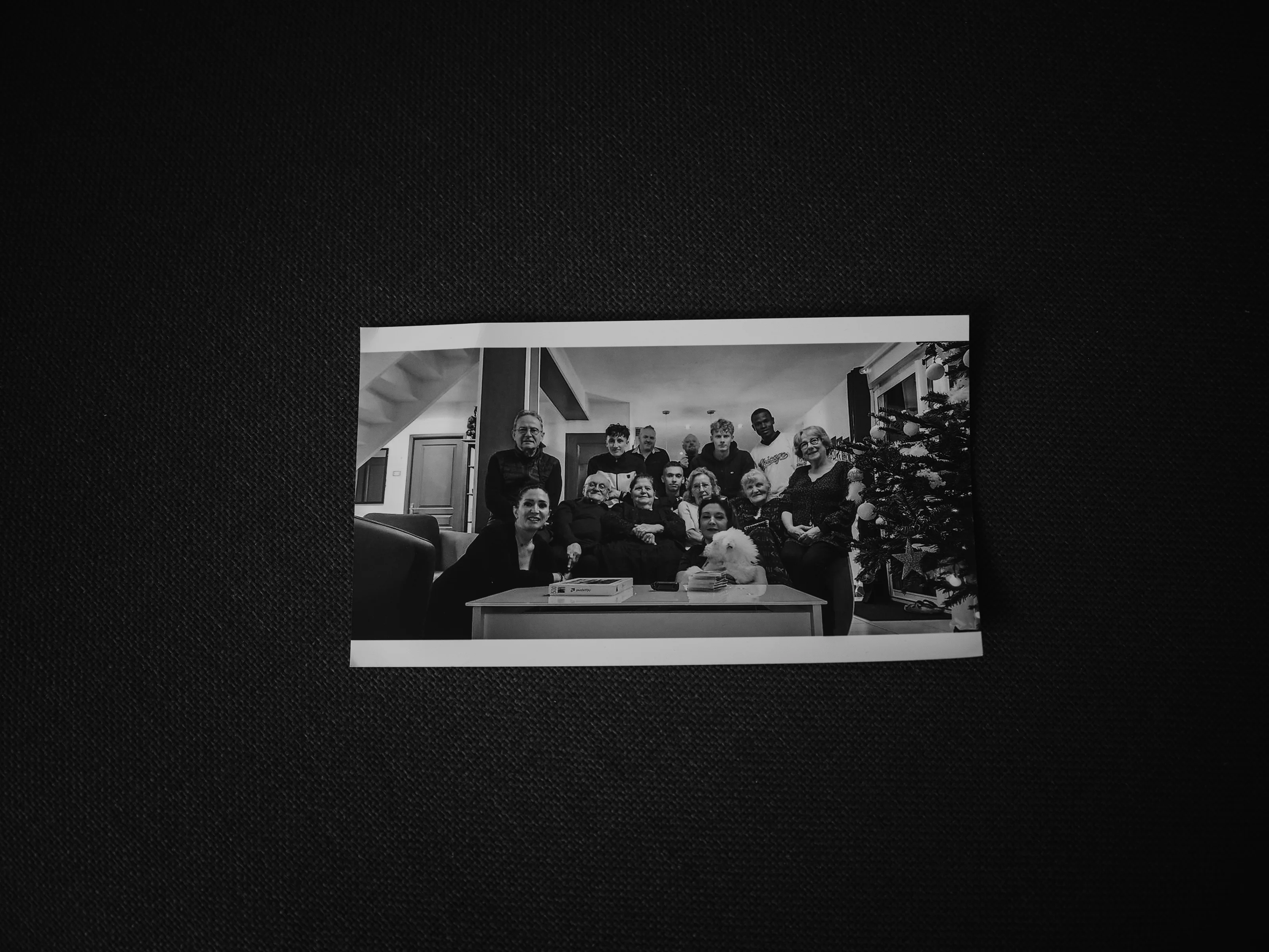 Ahmad with Véronique’s family in Le Havre, illustrating the close-knit bonds formed through the Beds of Solidarity program.