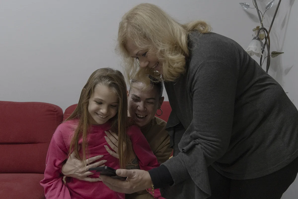 Oscarina Soncin spends time with her nephew Maria and daughter Martina, surrounded by the family she cherishes most.