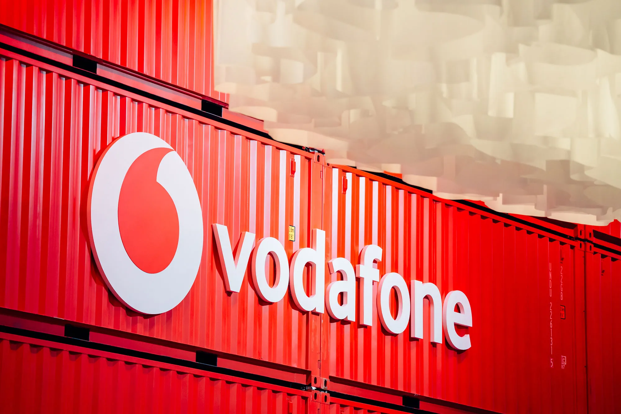 OMR Festival. Container mit Vodafone Logo.