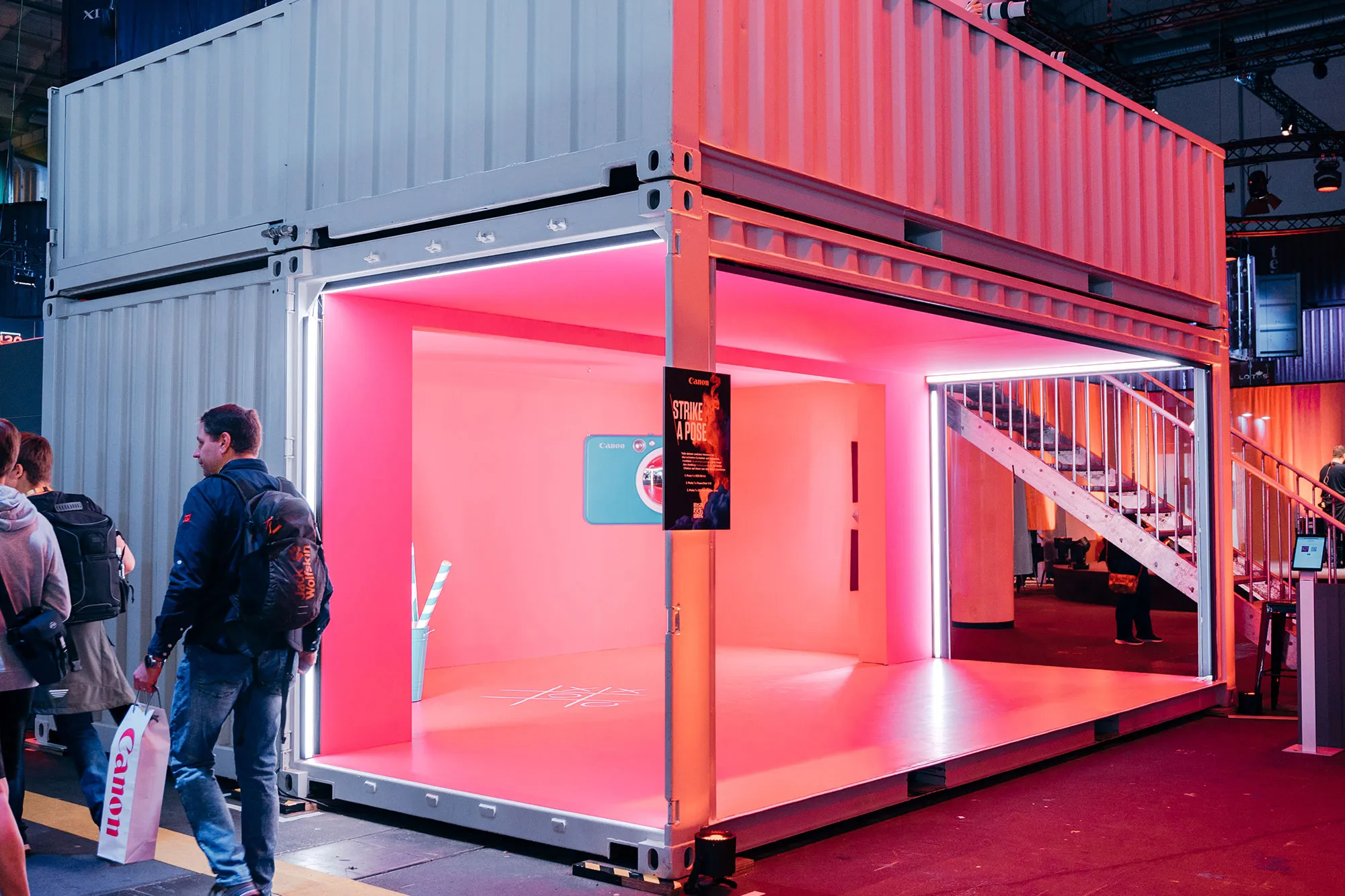 Photopia. Container-Licht-Installation.