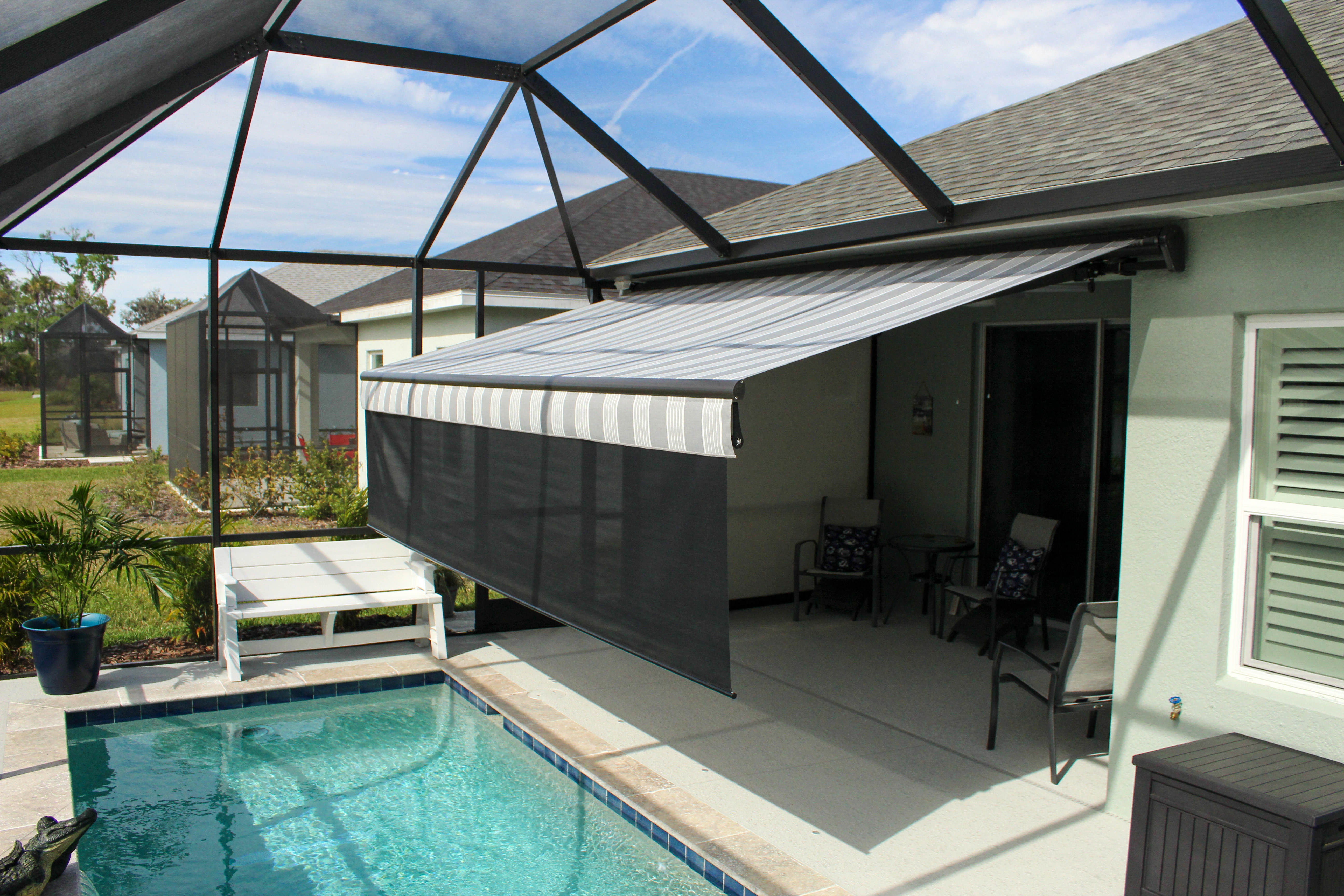 retractable awning with extra shade