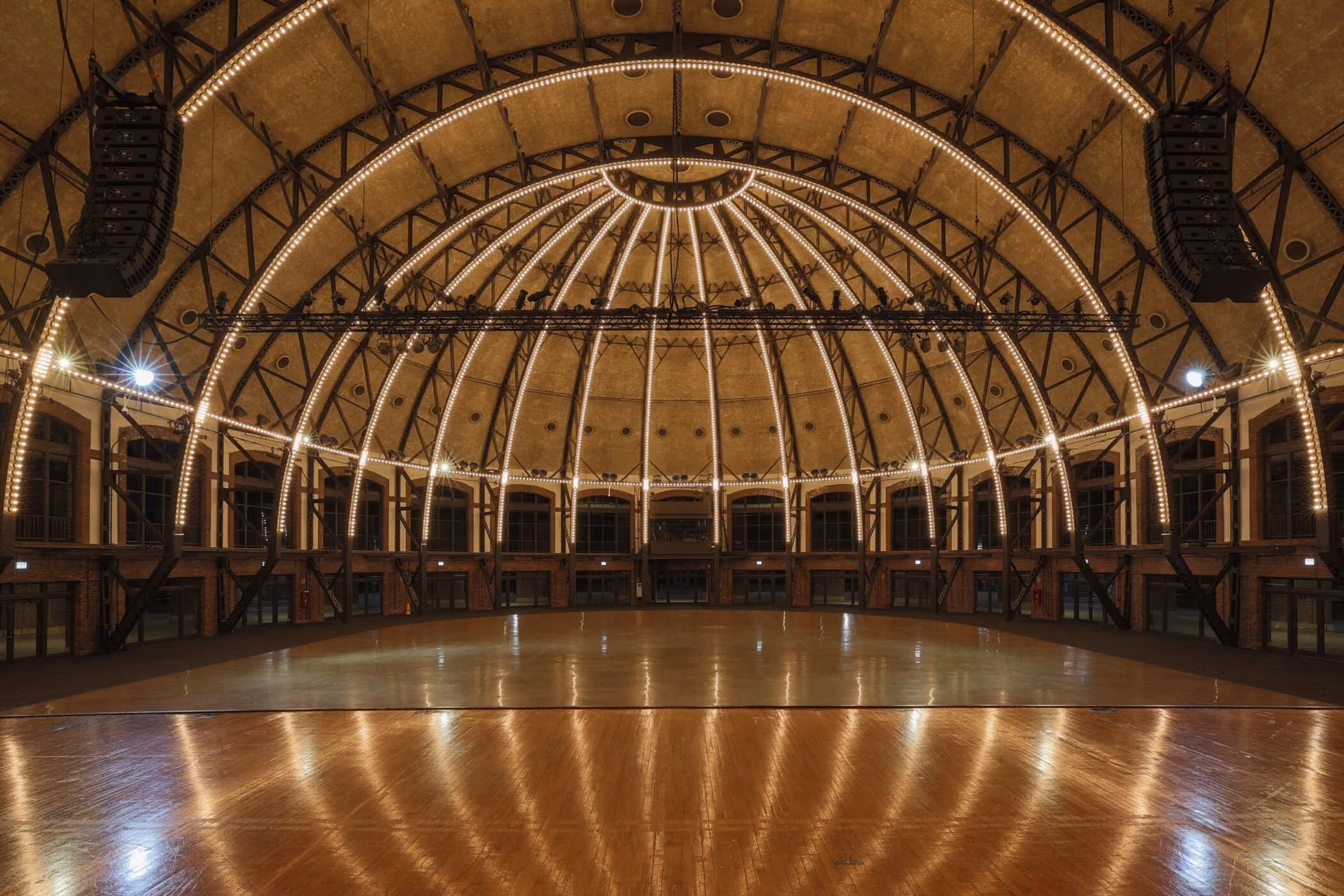 navy-pier-interior
