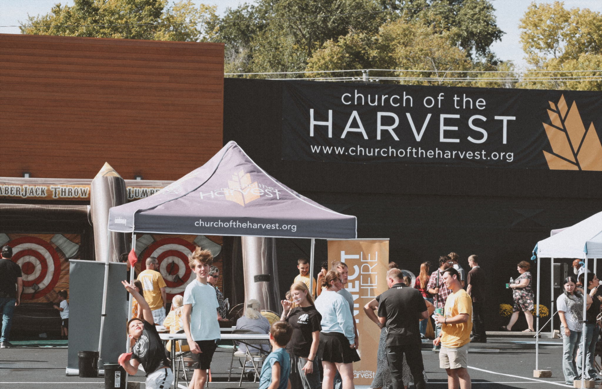 An image of the Independence Campus congregation enjoying an event outdoors