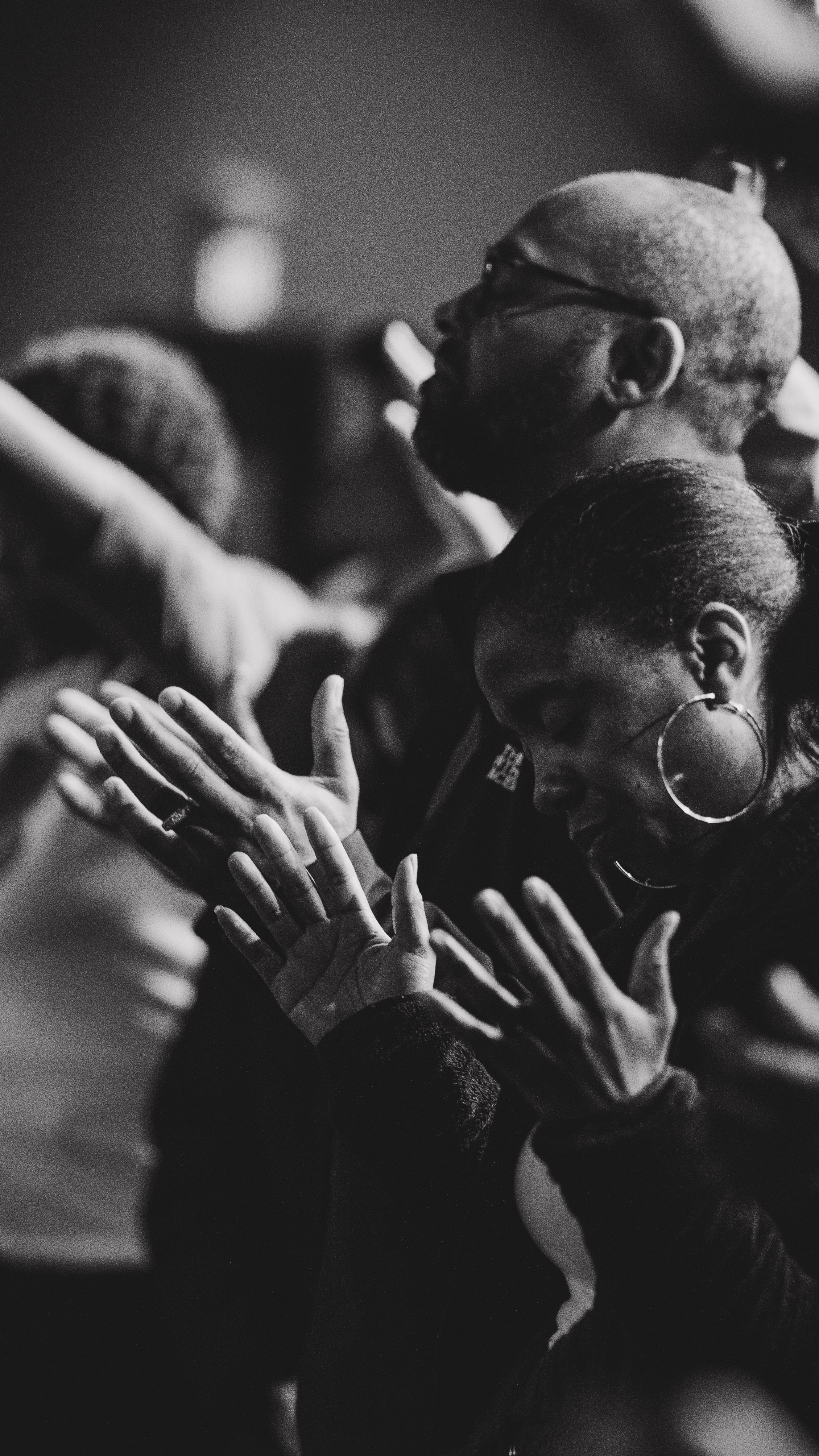 A serene mountain landscape with misty hills, symbolizing the clarity and flexibility of Nimbus Library designs.