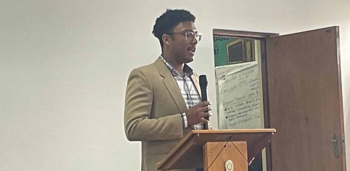 student Ronald van der Vaart uit weeshuis Ray Mhlaba