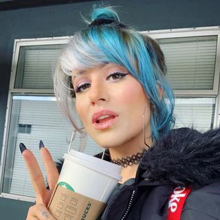 Roxanne Emery