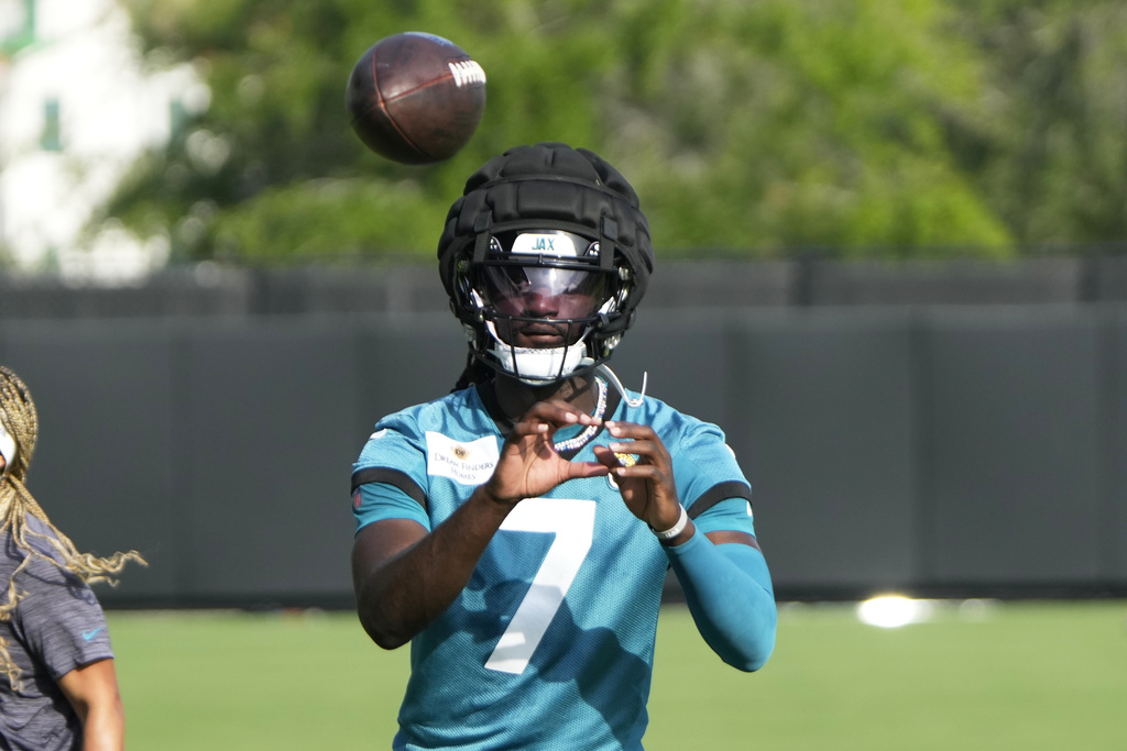 Brian Thomas Jr. is among the 4 WRs who top our Week 1 NFL DFS picks