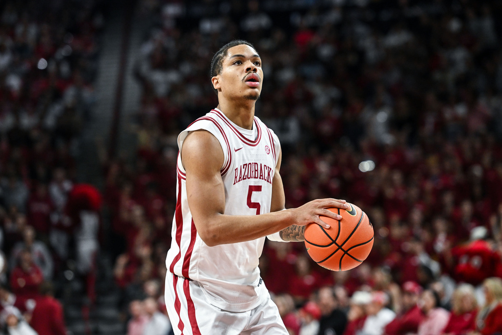 Arkansas Razorbacks PG Darius Acuff Jr. shoots a free throw against the Texas A&M Aggies.