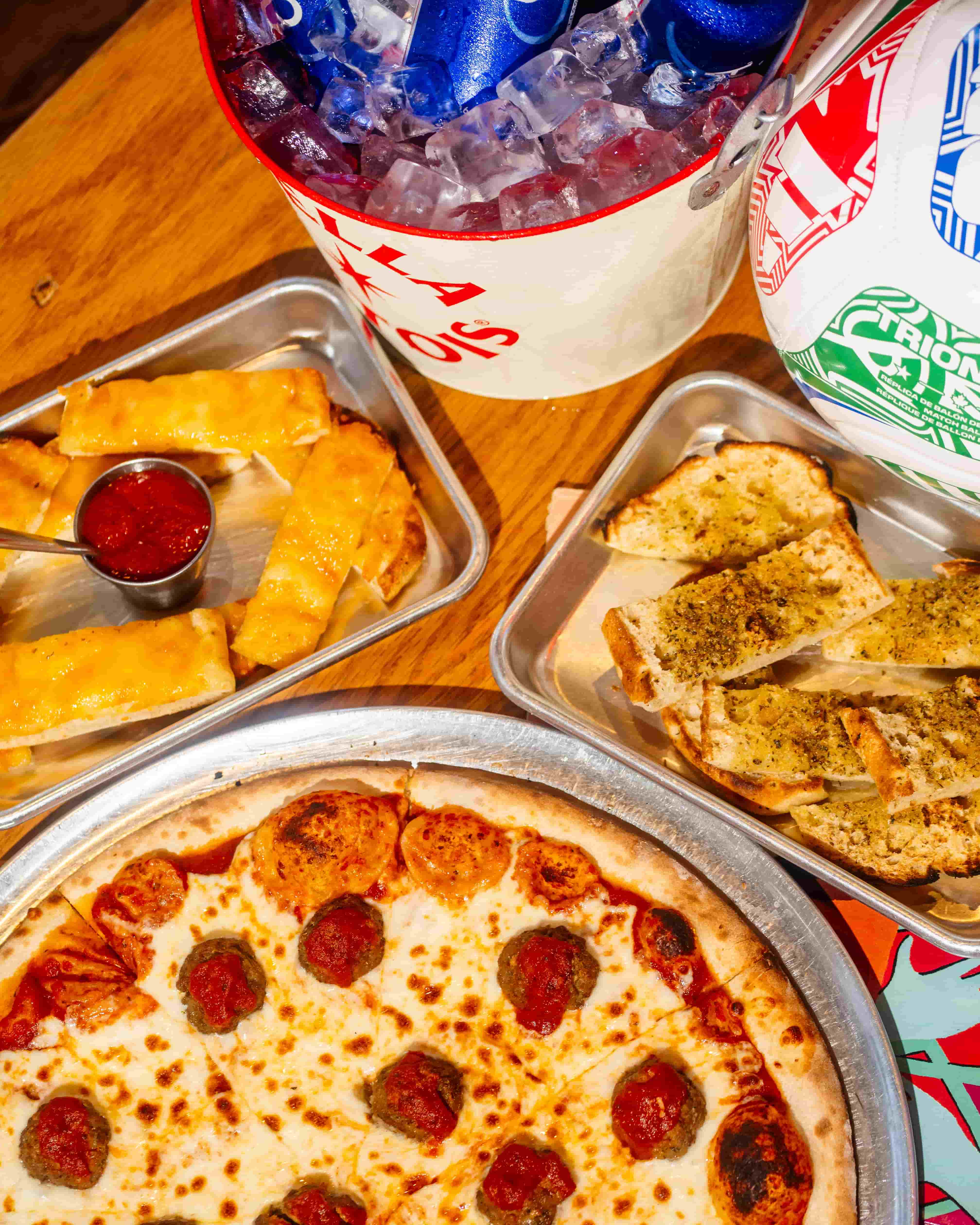 Pizza and shareable starters