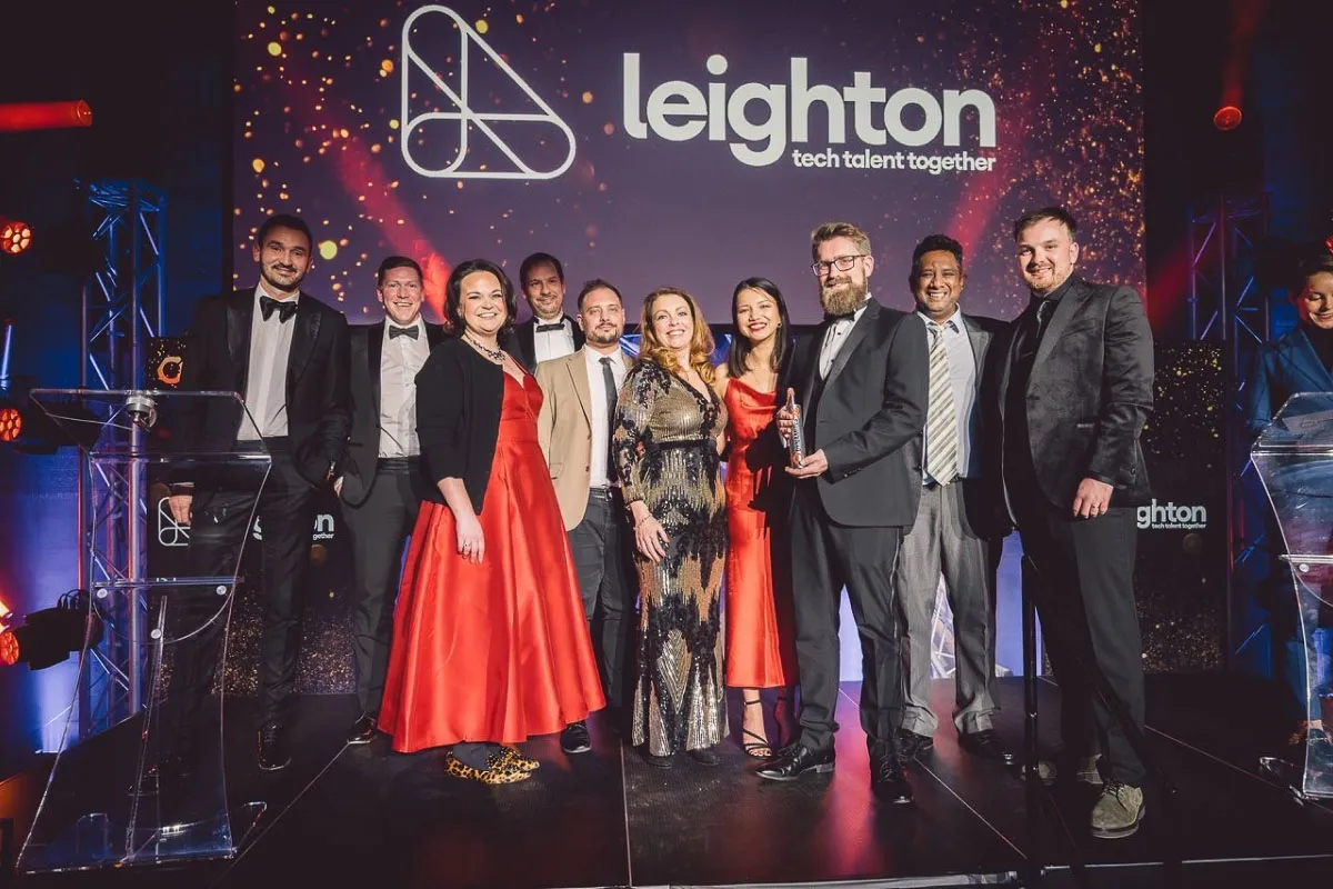 Leighton colleagues stood together on stage collecting the Growth Expansion award.