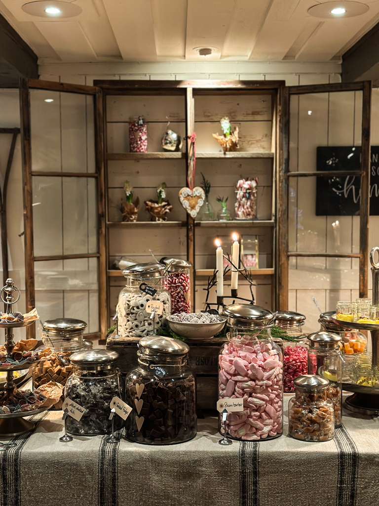 Sista-minuten-deal: Julbord med övernattning