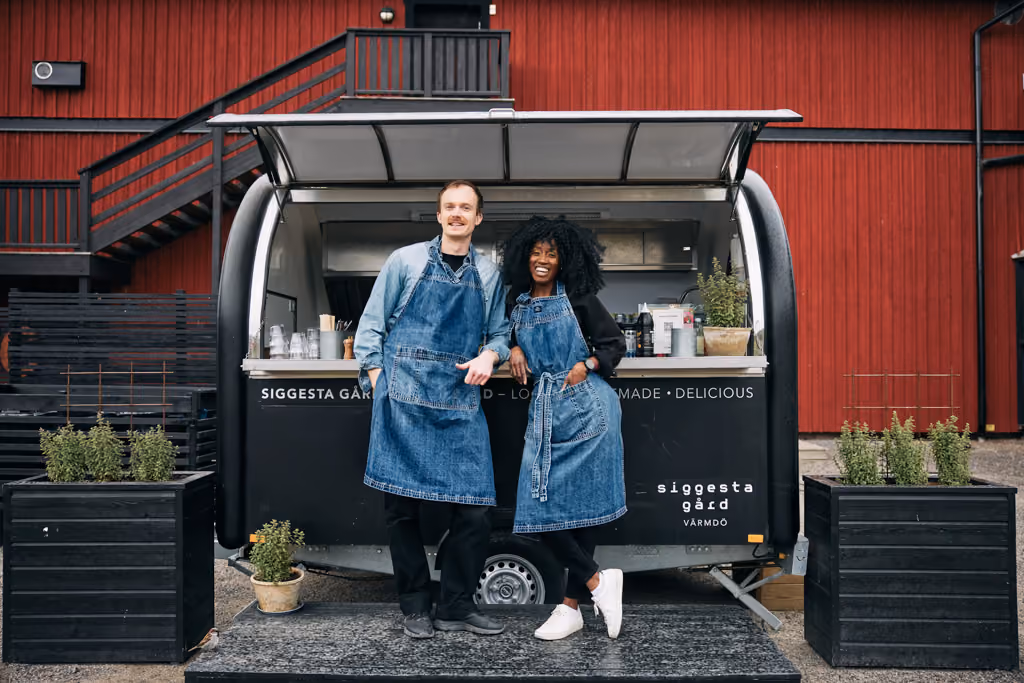 Matmarknad på Siggesta Gård Foodtrucken – skördefest 19–20 september