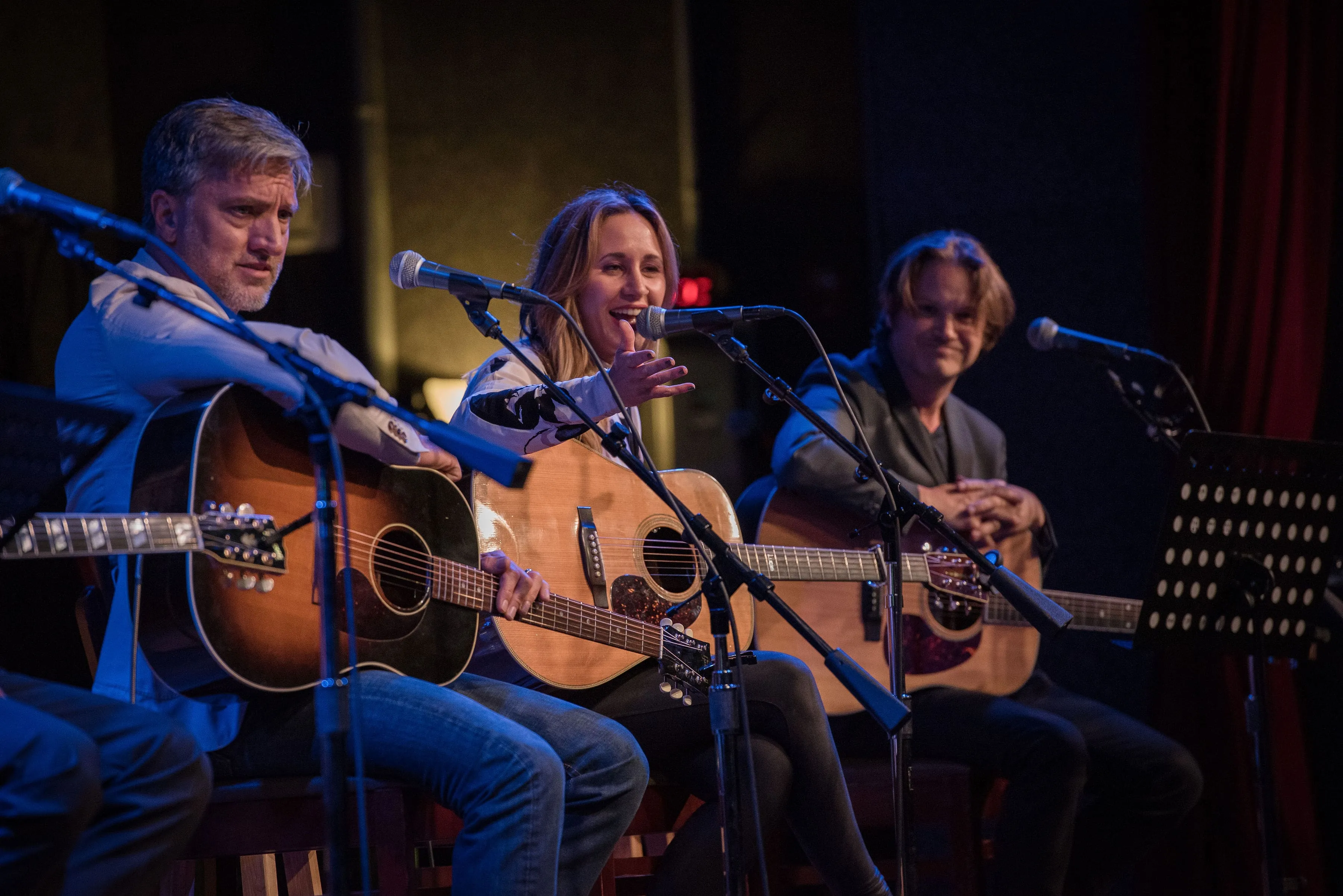 the warren brothers, josh kear, and jessi alexander playing a songwriters round