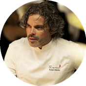 Chef Rafael Olintho.