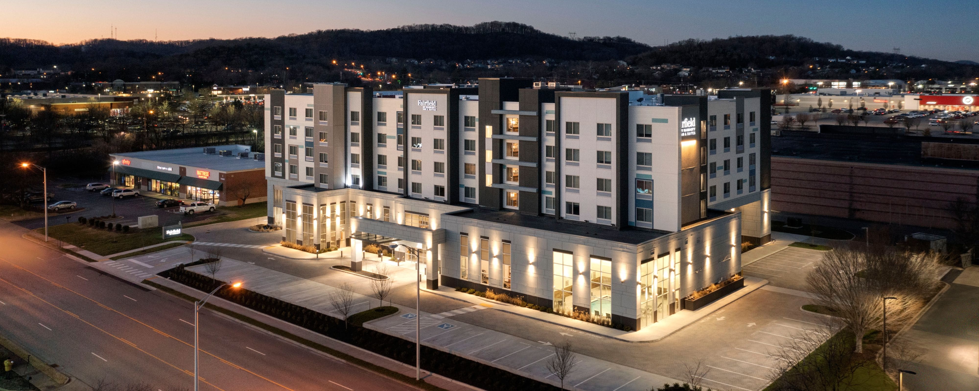 650 Bakers Bridge Avenue, Franklin, TN 37067