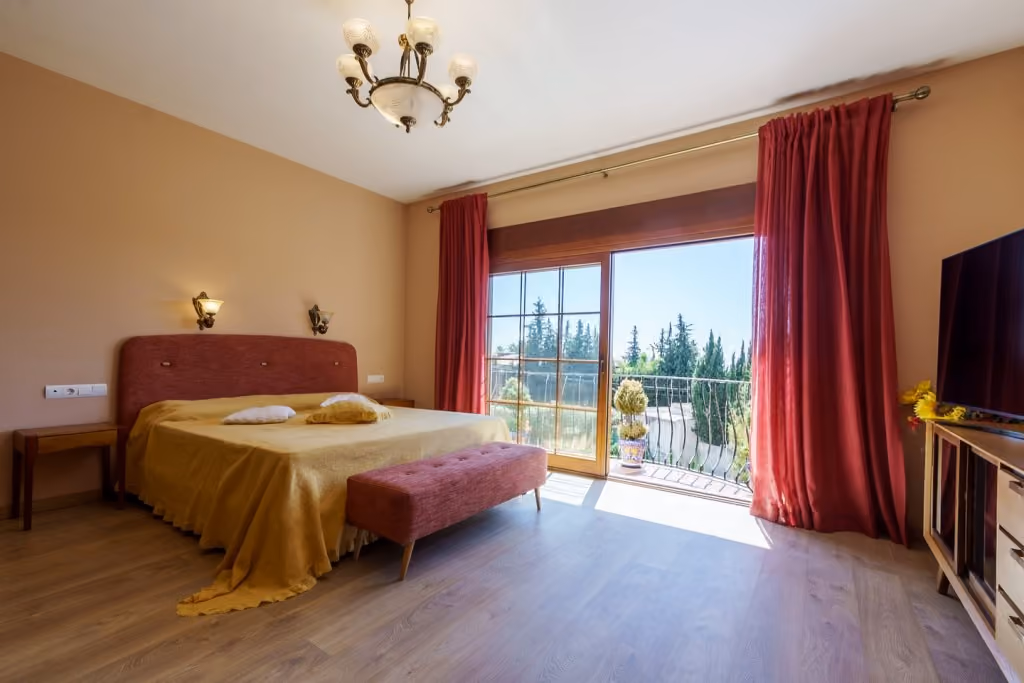 Property Image 4