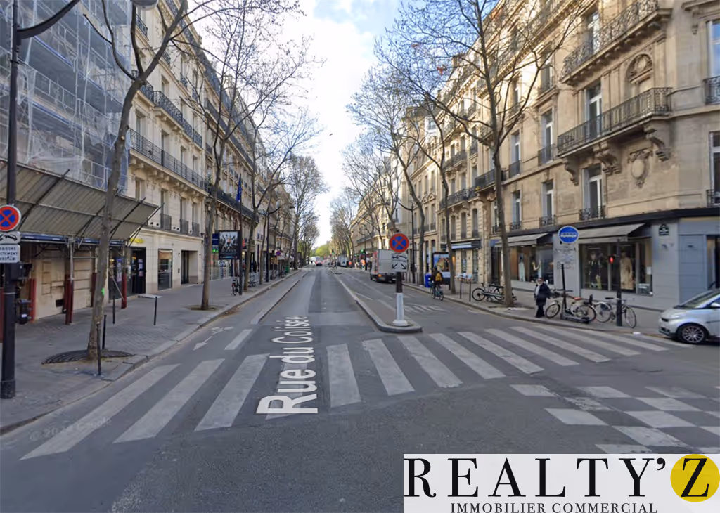 Local Commercial | 819m² | Champs Elysées - Matignon 