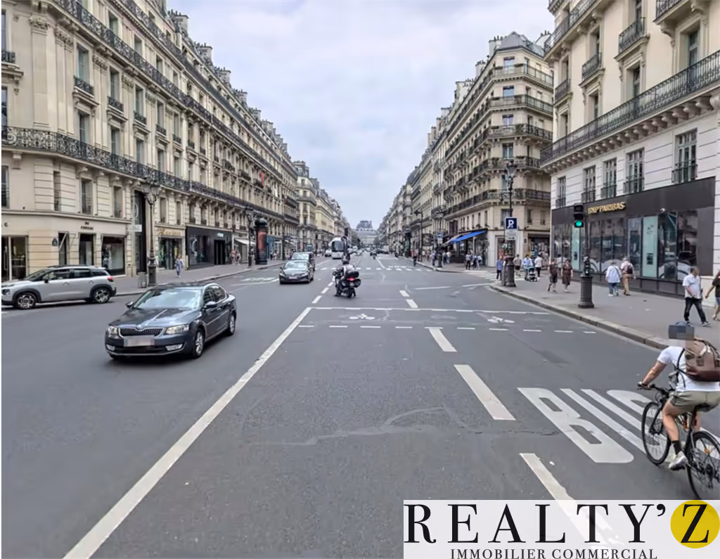 Local Commercial | 465m² | OPERA 