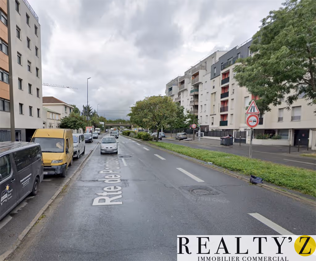 Local Commercial | 801m² | Val Notre Dame 