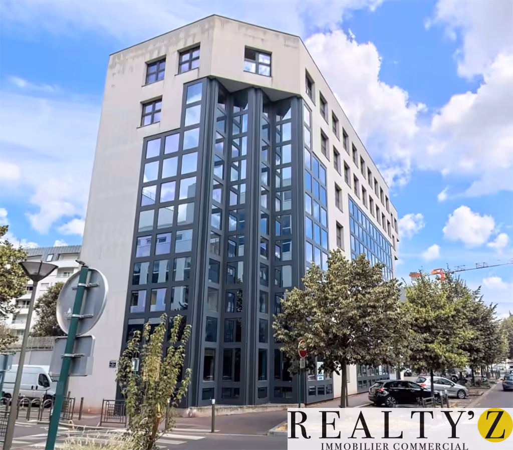 Local Professionnel | 127m² | Suresnes 