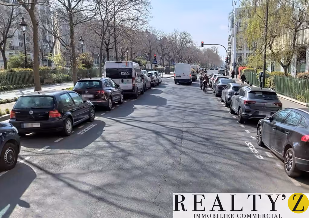 Local Commercial | 115m² | RICHARD LENOIR 
