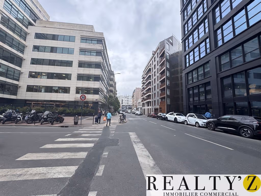 Local Commercial | 223m² | CLICHY 