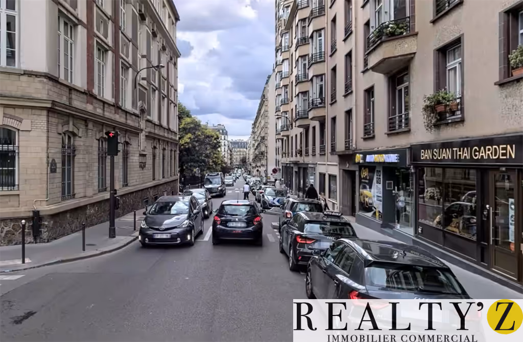 Local Commercial | 300m² | EPINETTES 