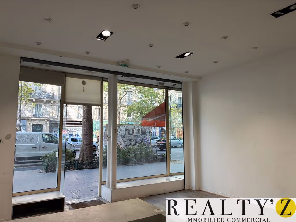 Local Commercial | 60m² | Métro Voltaire 