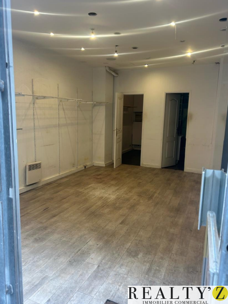 Local Commercial | 32m² | Martyrs/Trudaine 