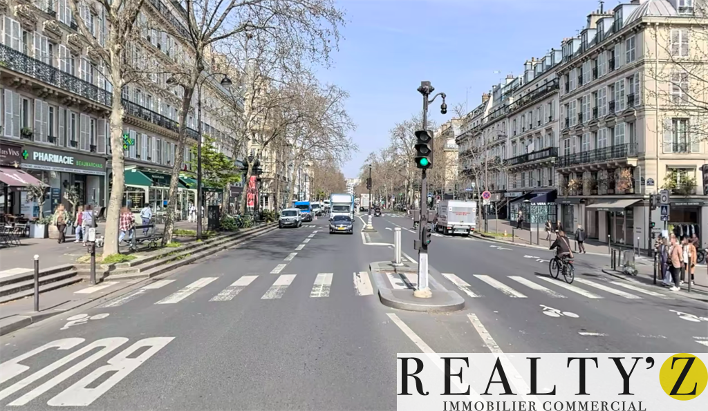 Local Commercial | 140m² | CHEMIN VERT 