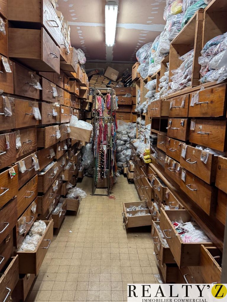 Local Commercial | 162m² | ARTS ET METIERS 