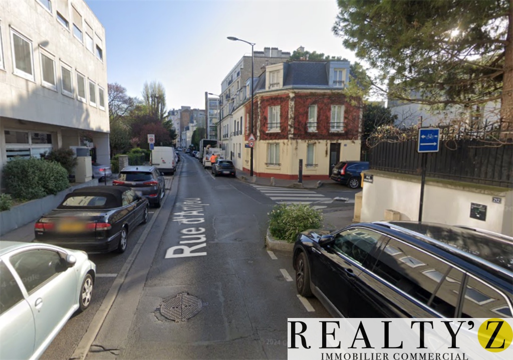Local Commercial | 102m² | COURBEVOIE 