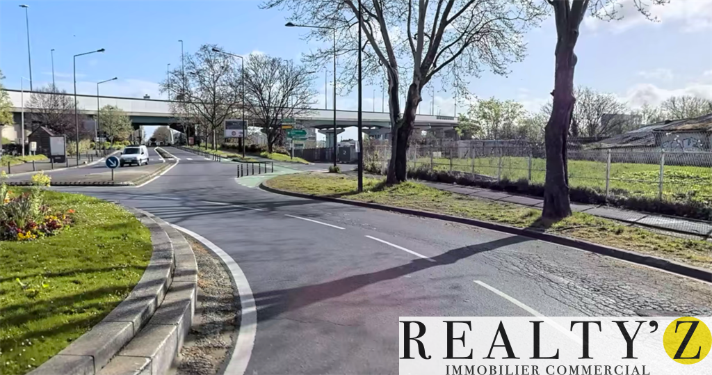 Local Commercial | 1400m² | RER La Plaine-Stade de France 
