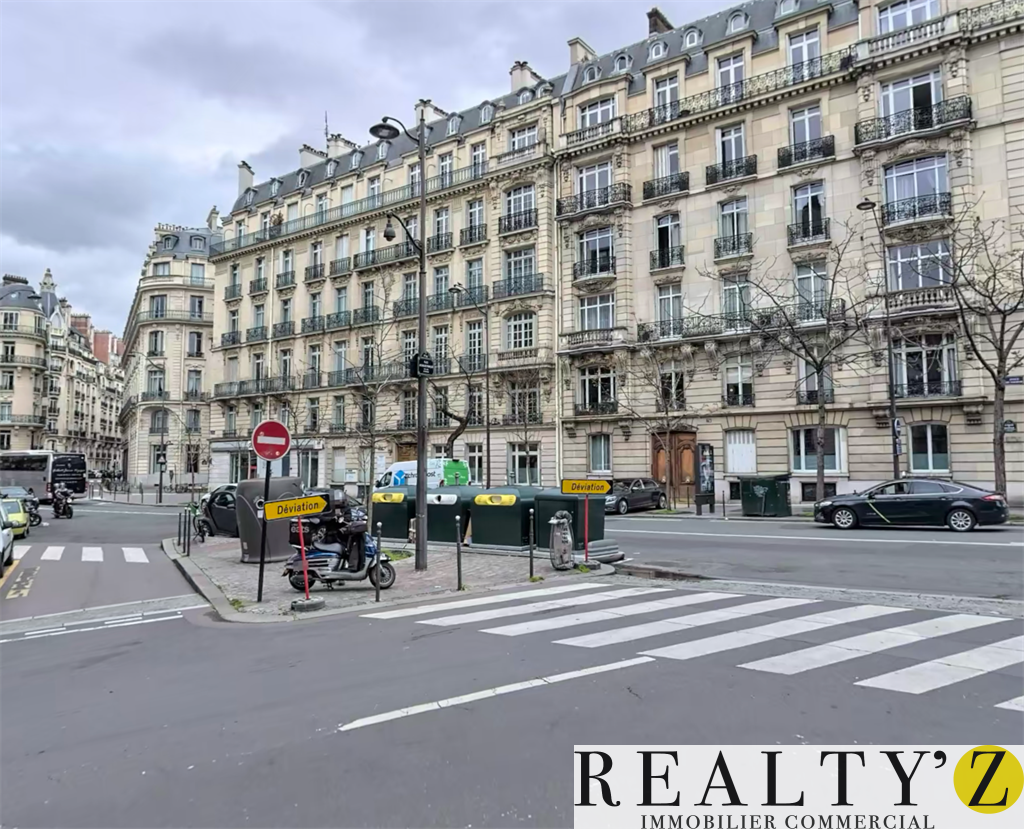 Local Commercial | 122.7m² | WAGRAM - PONCELET 