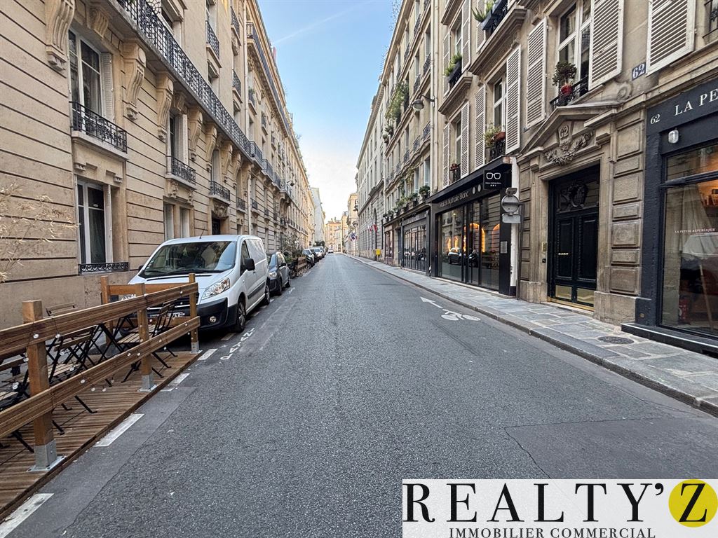 Local Commercial | 154m² | INVALIDES 