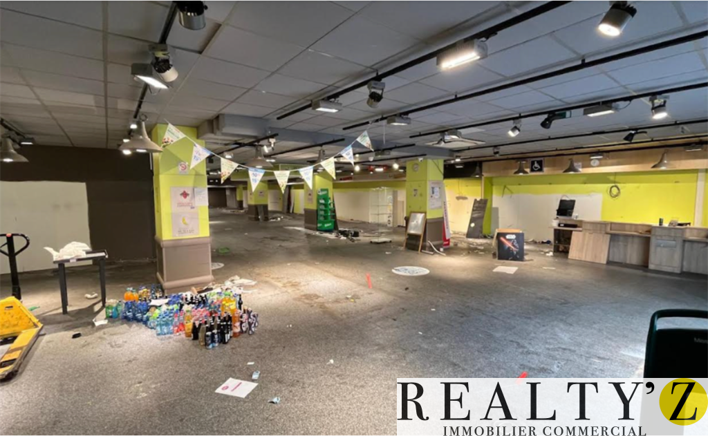 Local Commercial | 1400m² | Métro Mouton Duvernet 